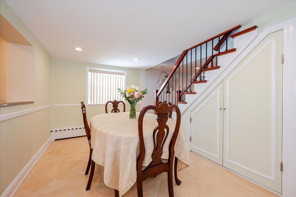 Dining room, Interior, Recessed Lighting