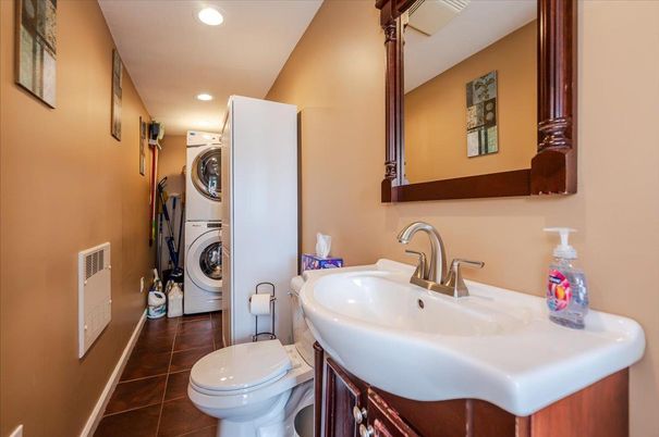 Bathroom, Interior, Recessed Lighting, Washer