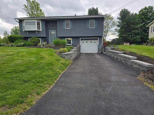 Attached, Exterior, Facade, Raised Ranch