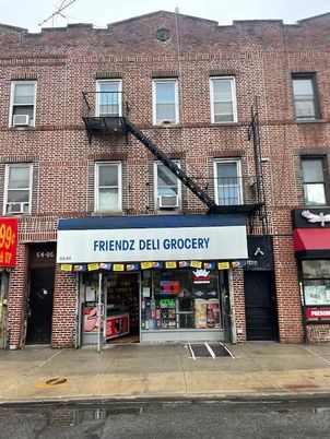 Exterior, Facade, Brick Facade, Rowhouse