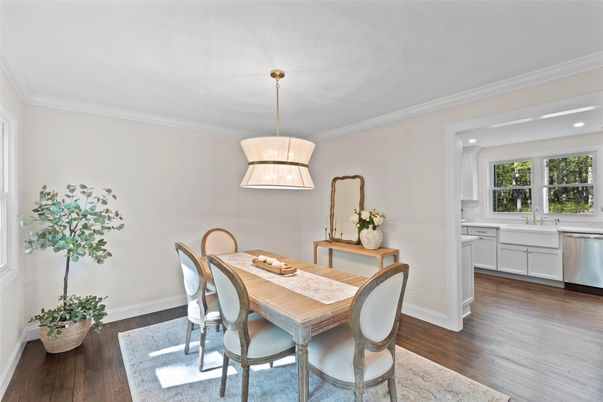 Dining room, Interior, Kitchen, Pendant Lights, Recessed Lighting, Wood Texture Flooring