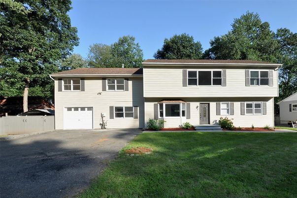 Attached, Exterior, Facade, Raised Ranch