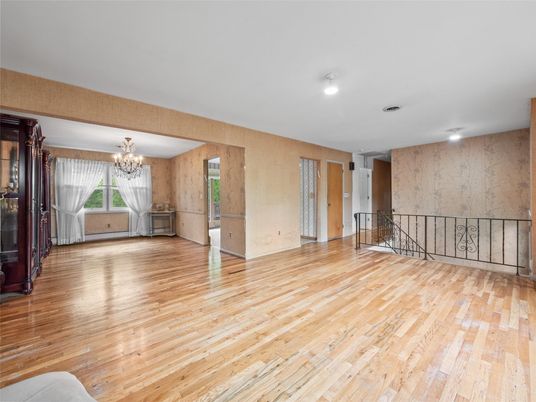 Chandelier, Empty room, Interior, Wood Texture Flooring