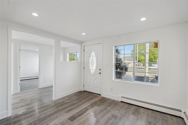 Empty room, Interior, Recessed Lighting, Wood Texture Flooring