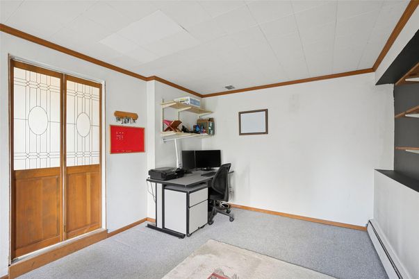 Home Office, Interior