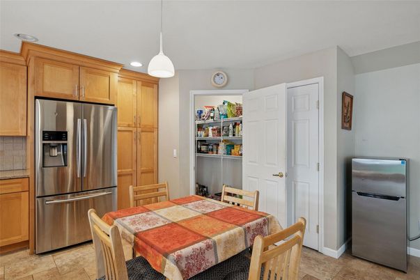 Dining room, Interior, Kitchen, Pendant Lights, Stainless Steel Appliances