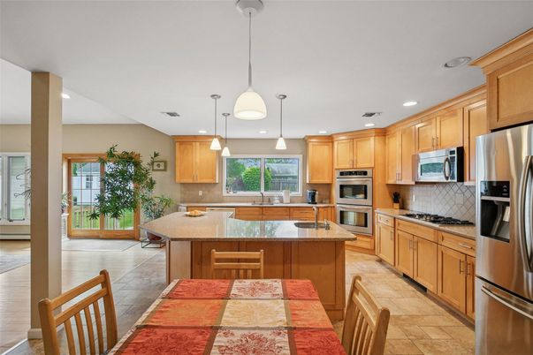 Interior, Kitchen, Pendant Lights, Recessed Lighting, Stainless Steel Appliances