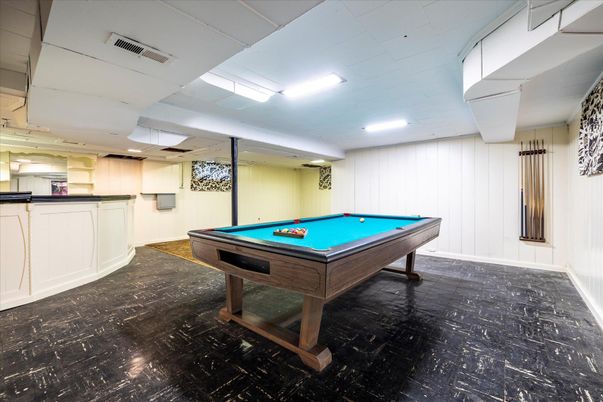 Billiard Table, Game Room, Interior, Recessed Lighting