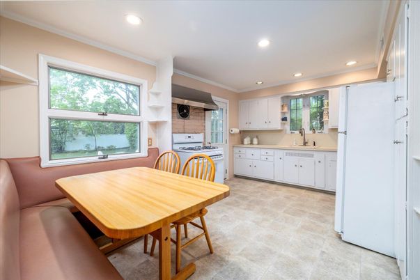 Dining room, Interior, Kitchen, Recessed Lighting