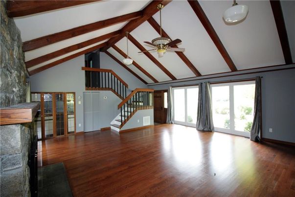 Empty room, Interior, Wooden Beams, Wood Texture Flooring