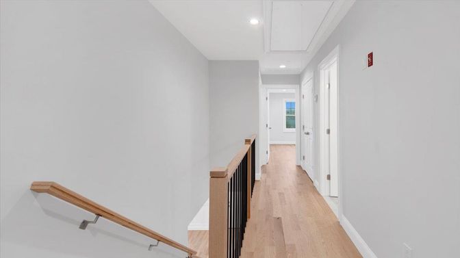 Interior, Recessed Lighting, Wood Texture Flooring