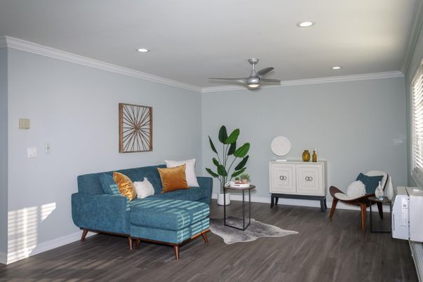 Interior, Recessed Lighting, Wood Texture Flooring