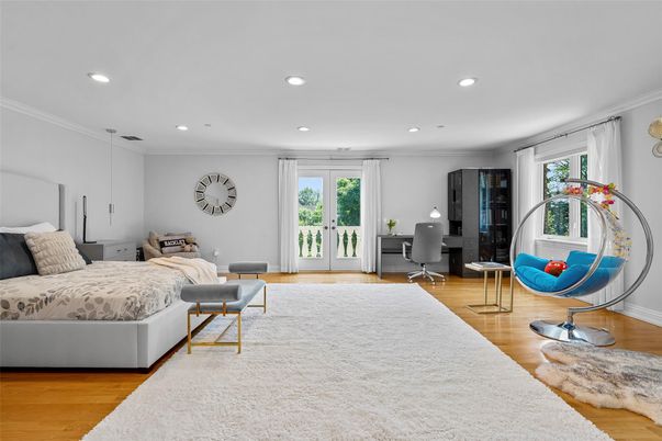 Bedroom, Home Office, Interior, Recessed Lighting, Wood Texture Flooring