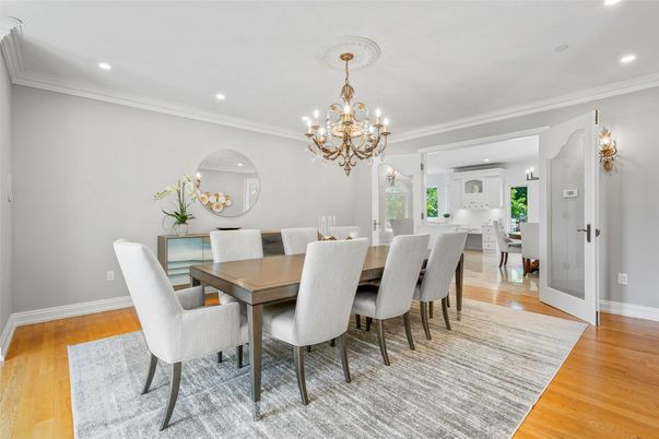 Chandelier, Dining room, Interior, Recessed Lighting, Wood Texture Flooring
