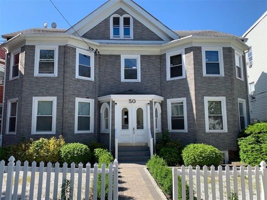 Exterior, Facade, Brick Facade, Queen Anne Victorian