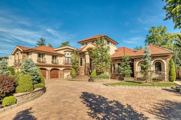 Backyard, Exterior, Facade, Mediterranean