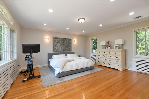 Bedroom, Fitness Equipment, Interior, Recessed Lighting, Wood Texture Flooring