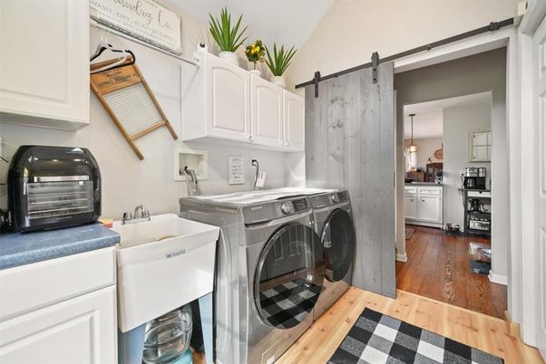 Interior, Pendant Lights, Washer, Wood Texture Flooring