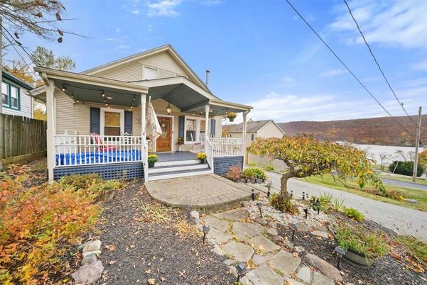Backyard, Exterior, Facade, American Craftsman