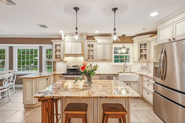 Interior, Kitchen, Pendant Lights, Recessed Lighting, Stainless Steel Appliances