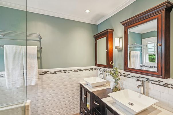 Bathroom, Interior, Recessed Lighting