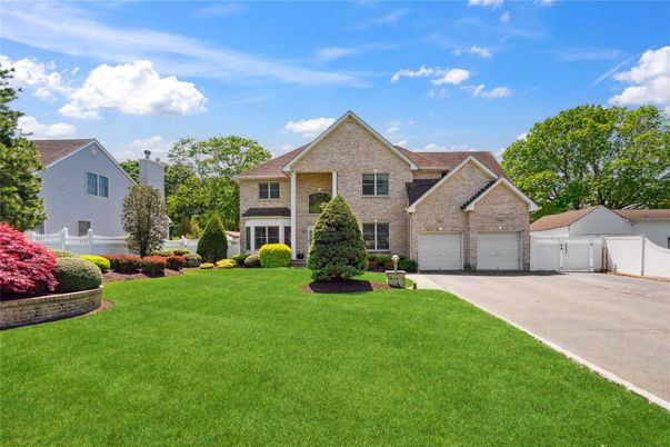 Attached, Exterior, Facade, Brick Facade, Brick Traditional