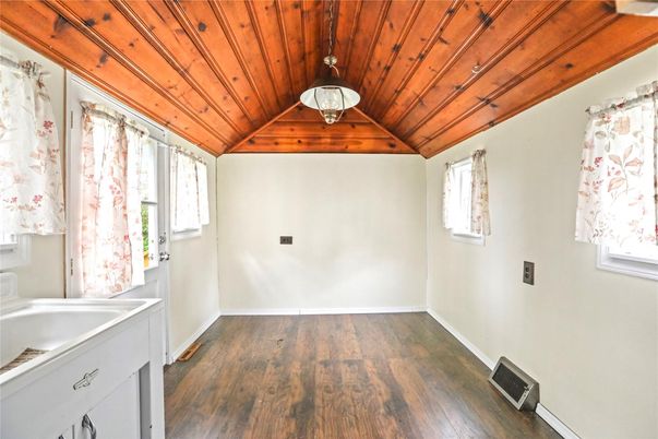 Interior, Pendant Lights, Wooden Ceilings, Wood Texture Flooring