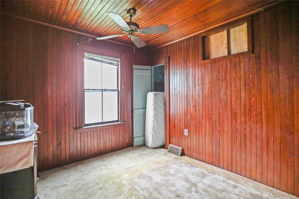 Empty room, Interior, Wooden Ceilings, Wooden Walls