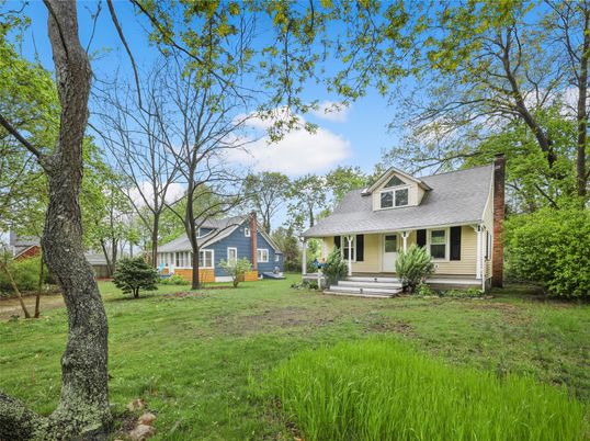 Backyard, Exterior, Facade, Cape Cod