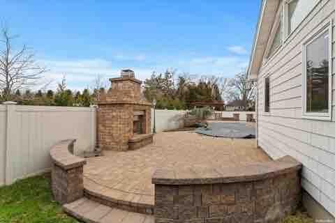 Exterior, Fireplace