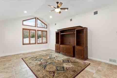 Empty room, Interior, Recessed Lighting