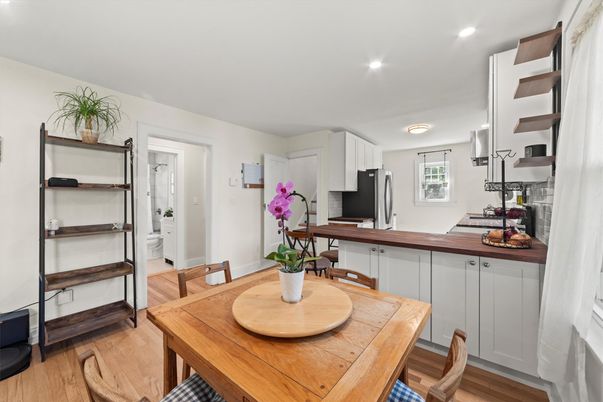 Dining room, Interior, Kitchen, Recessed Lighting, Wood Texture Flooring