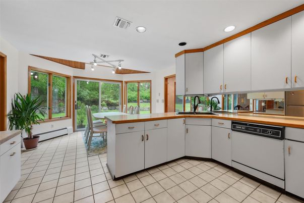 Dining room, Interior, Kitchen, Recessed Lighting