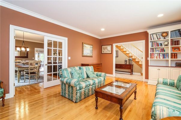 Dining room, Interior, Living room, Pendant Lights, Recessed Lighting, Wood Texture Flooring