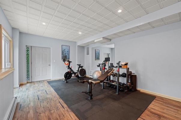 Fitness Equipment, Interior, Recessed Lighting, Wood Texture Flooring