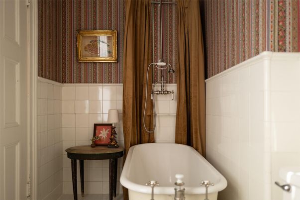 Bathroom, Free Standing Baths, Interior