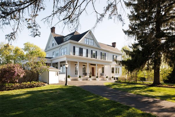 Backyard, Exterior, Facade, Queen Anne Victorian