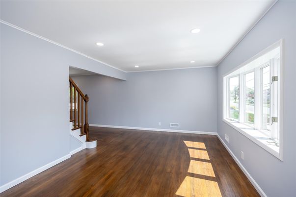 Empty room, Interior, Recessed Lighting, Wood Texture Flooring