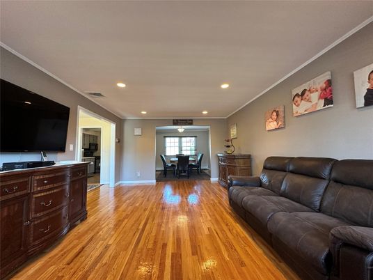 Dining room, Interior, Living room, Recessed Lighting, Wood Texture Flooring