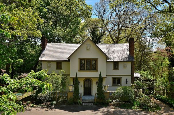 Exterior, Facade, Tudor Revival