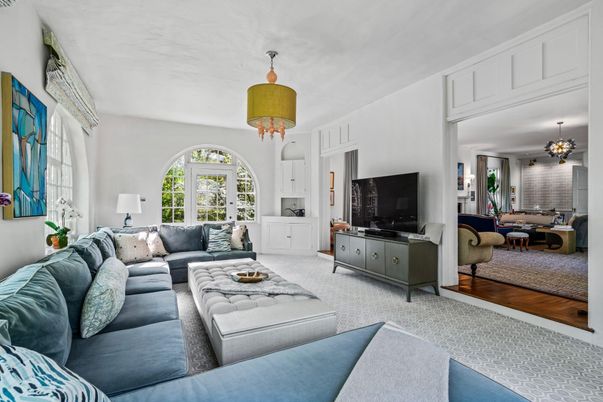 Chandelier, Dining room, Interior, Living room, Wood Texture Flooring