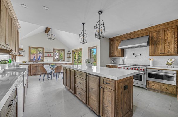 Dining room, Interior, Kitchen, Pendant Lights, Recessed Lighting, Stainless Steel Appliances