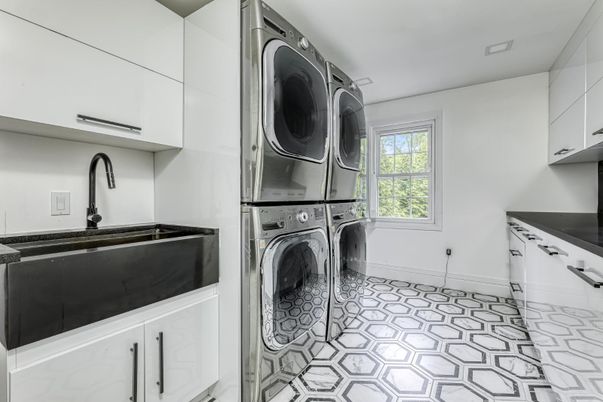 Interior, Washer