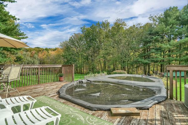 Exterior, Hot Tub