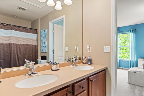 Bathroom, Dual Sink Vanities, Interior