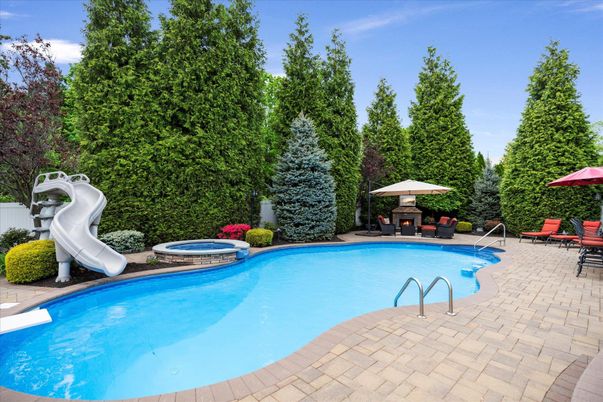 Exterior, Playground, Pool