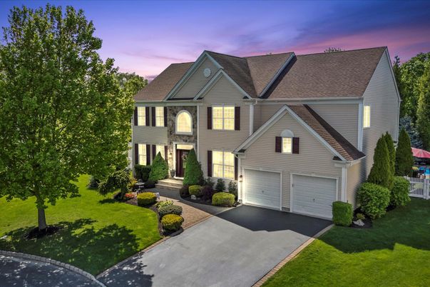 Attached, Exterior, Facade, Farmhouse