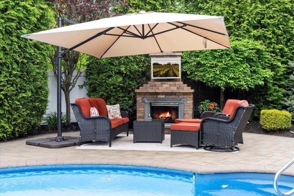 Exterior, Fireplace, Pool
