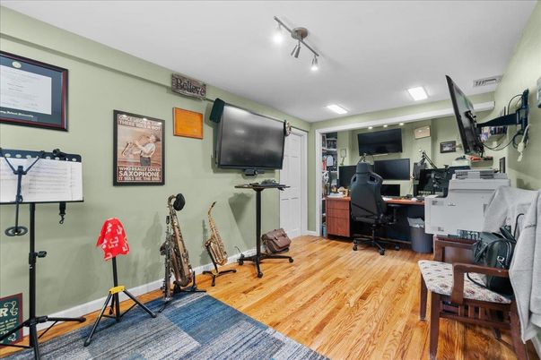 Home Office, Interior, Recessed Lighting, Wood Texture Flooring