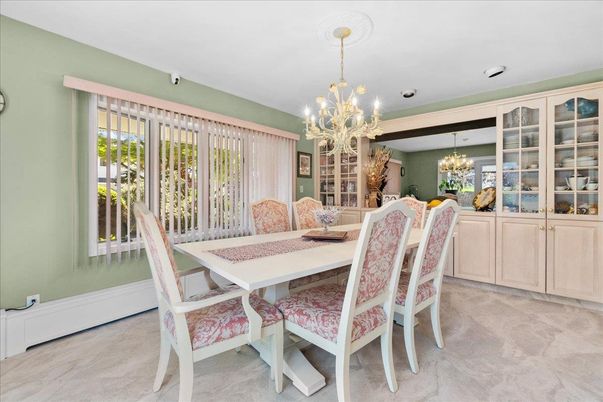 Chandelier, Dining room, Interior